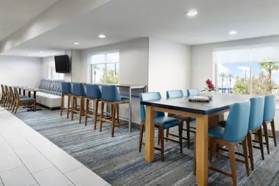 Photo 3 - Holiday Inn Express Las Vegas - Stadium Area by IHG