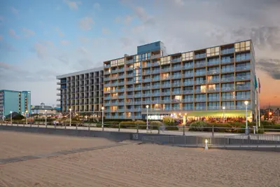 Photo 2 - Four Points By Sheraton Virginia Beach Oceanfront