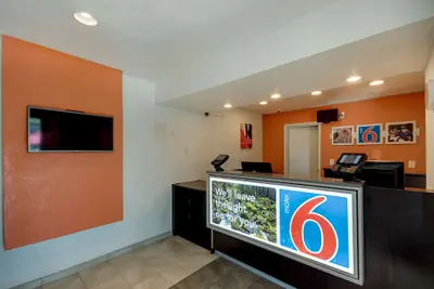 Photo 4 - Motel 6 Bellingham, WA