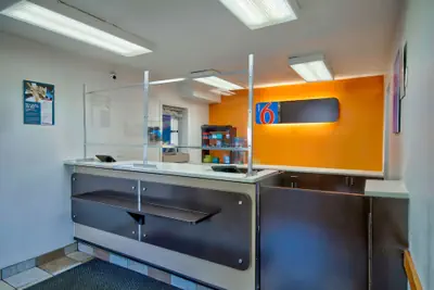 Photo 4 - Motel 6 Warren, MI - Detroit East
