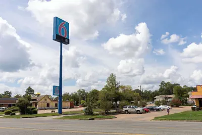Photo 2 - Motel 6 Lufkin, TX