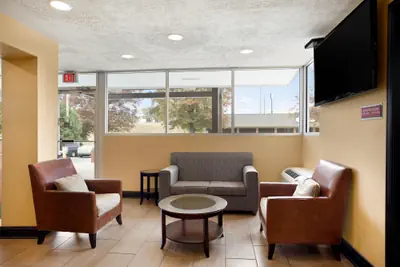 Photo 4 - Super 8 by Wyndham Jackson