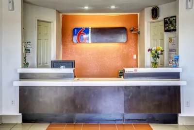 Photo 4 - Motel 6 Dickson, TN