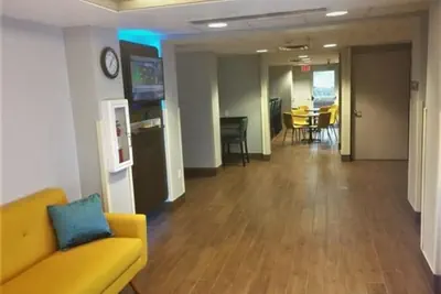 Photo 3 - Baymont Inn & Suites Sheridan