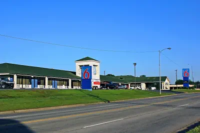 Photo 2 - Motel 6 Sallisaw, OK