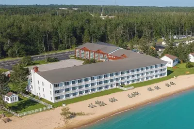 Photo 2 - Bridge Vista Beach - Hotel & Convention Center