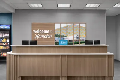 Photo 5 - Hampton Inn & Suites Roswell