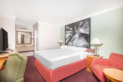 Photo 5 - Upper Lake Inn and Suites