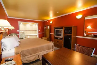 Photo 4 - Sunset Inn