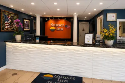 Photo 3 - Sunset Inn