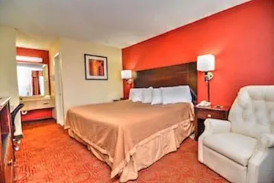Photo 4 - Sunset Inn