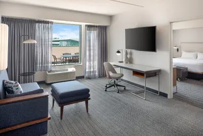 Photo 3 - Courtyard by Marriott Stamford Downtown