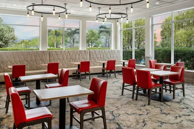 Photo 5 - Hilton Garden Inn Bakersfield