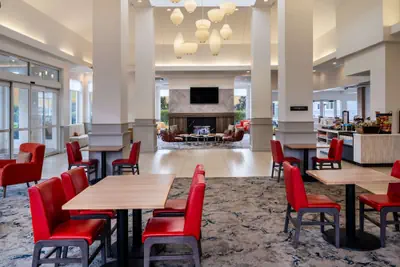 Photo 4 - Hilton Garden Inn Bakersfield
