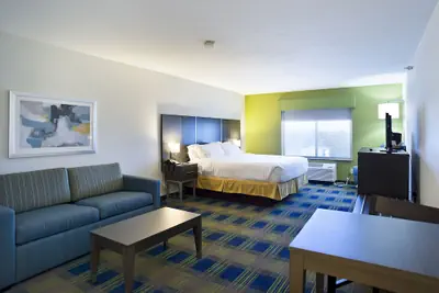 Photo 3 - Holiday Inn Express Hotel & Suites Vermillion by IHG