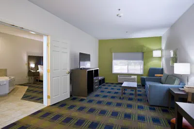 Photo 4 - Holiday Inn Express Hotel & Suites Vermillion by IHG