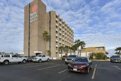 Photo 2 - Padre South Hotel On The Beach