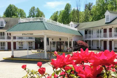 Photo 2 - Stratford Motor Inn East Ellijay