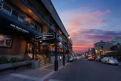 Photo 2 - Treasure Mountain Inn