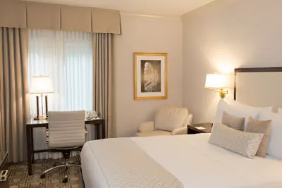 Photo 5 - Bell Tower Hotel