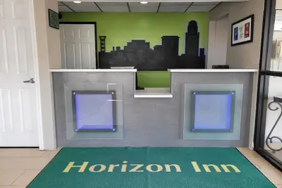 Photo 4 - Horizon Inn Motel
