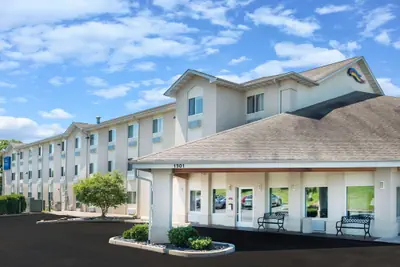 Photo 2 - Baymont by Wyndham Rolla