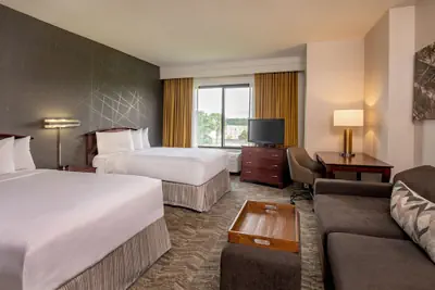 Photo 2 - SpringHill Suites by Marriott Norfolk Virginia Beach