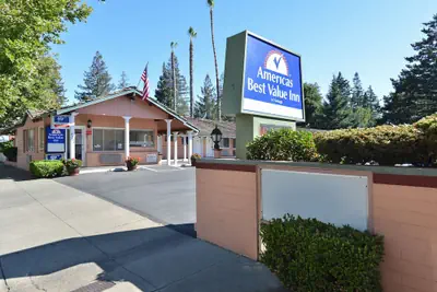 Photo 2 - Americas Best Value Inn Sky Ranch Palo Alto