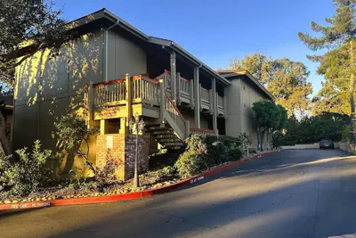 Photo 2 - Comfort Inn Monterey Peninsula Airport