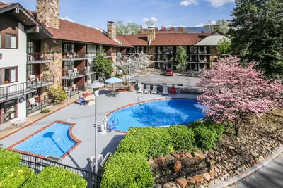 Photo 2 - River Edge Inn