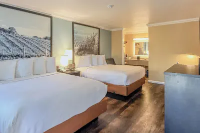 Photo 5 - The Orchard Hotel Ukiah Mendocino County
