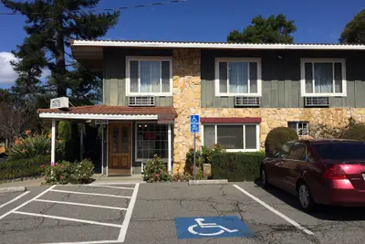 Photo 3 - Oak Motel Palo Alto