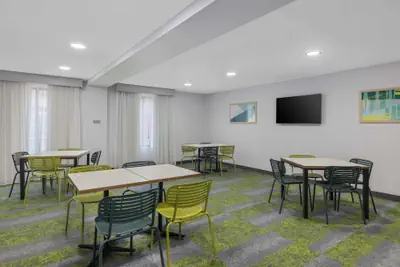Photo 3 - Spark by Hilton Fredericksburg Southpoint