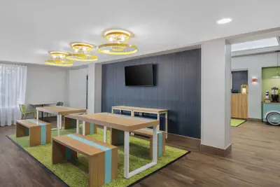 Photo 5 - Spark by Hilton Fredericksburg Southpoint