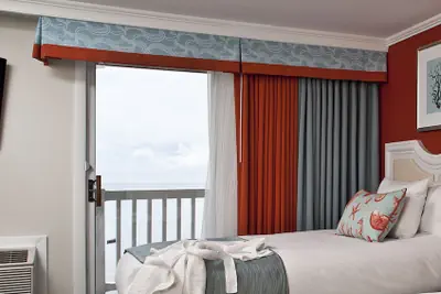 Photo 3 - Surfside Hotel and Suites