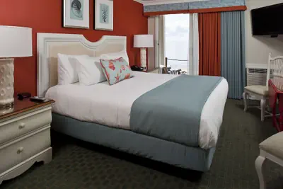 Photo 4 - Surfside Hotel and Suites