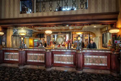 Photo 5 - Garden Place Hotel