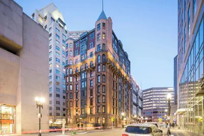 Photo 2 - Courtyard by Marriott Boston Copley Square