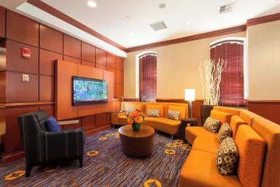 Photo 4 - Courtyard by Marriott Boston Copley Square