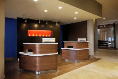Photo 3 - Courtyard by Marriott Miami Dadeland