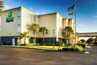 Photo 2 - Holiday Inn Express Hotel and Suites Arcadia by IHG