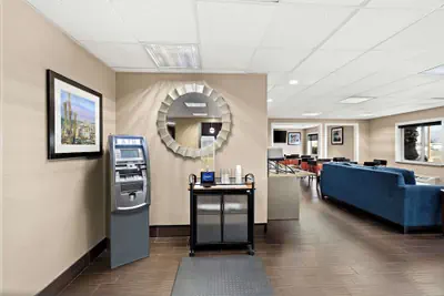 Photo 4 - Comfort Inn Tucson Central