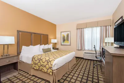 Photo 3 - Baymont by Wyndham Plymouth