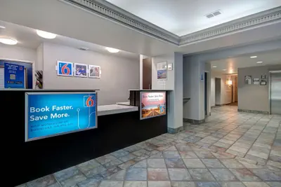 Photo 3 - Motel 6 Pharr, TX