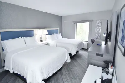 Photo 5 - Hampton Inn Auburn