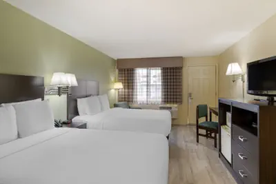 Photo 5 - University Inn & Suites