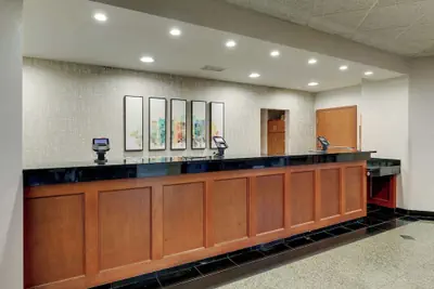 Photo 5 - Drury Inn & Suites Birmingham Lakeshore Drive