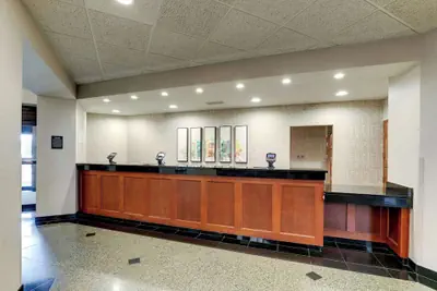 Photo 4 - Drury Inn & Suites Birmingham Lakeshore Drive