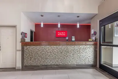 Photo 5 - Red Roof Inn & Suites Clinton, MS