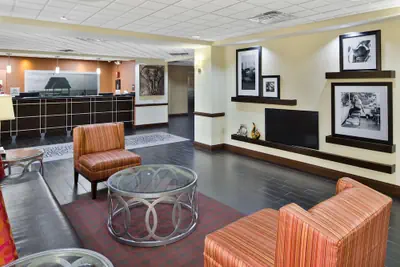 Photo 4 - Hampton Inn Hinesville